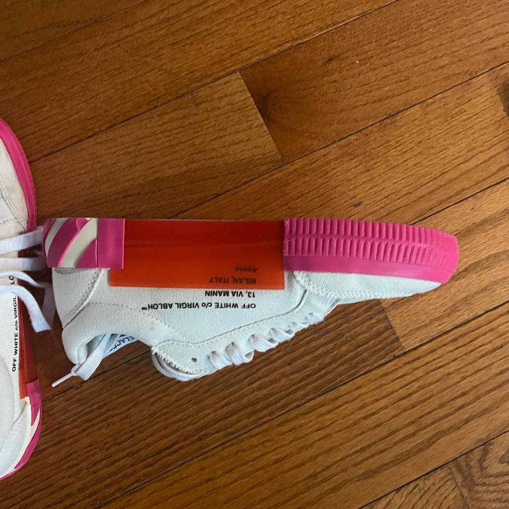 Off-White Sneakers in Pink and White - Picture 6 of 10